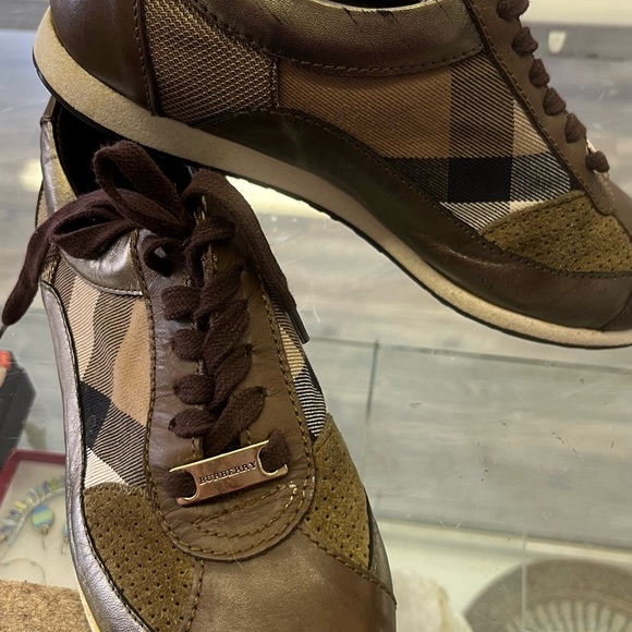 BURBERRY LONDON NOVA CHEK SHOES - Picture 5 of 9